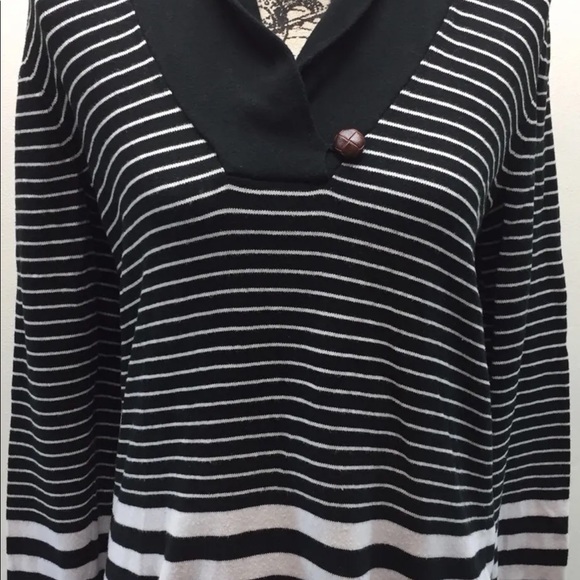 Liz Claiborne Women Black White Sweater Cowl Leather Button L/S Petite M Cotton - Picture 3 of 12